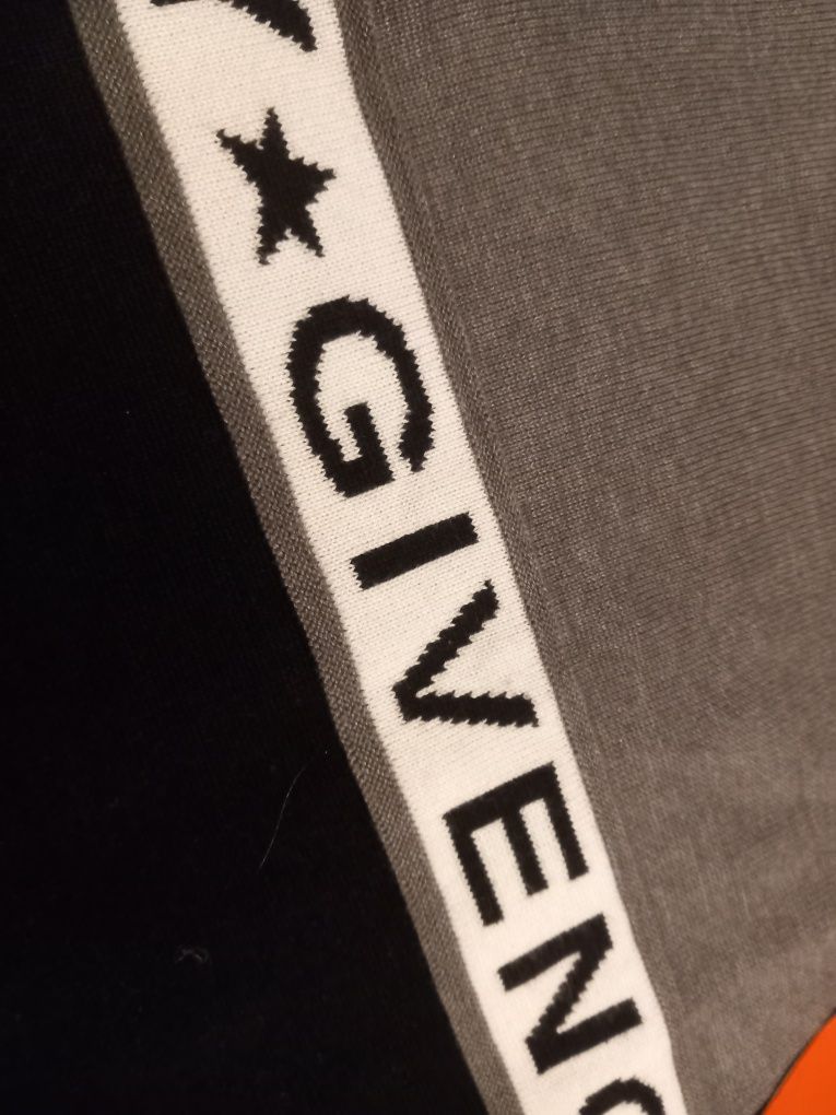 Givenchy męski sweterek rozmiar L nowy