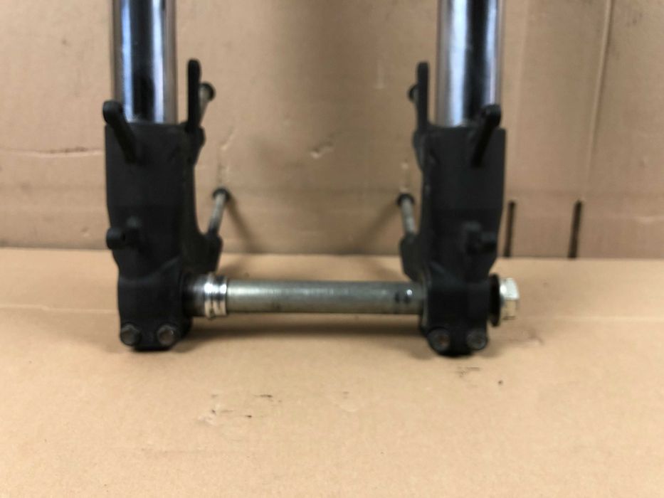 Suzuki GSX-R 750 600 Lagi Laga Zawieszenie Przód Półka Dolna L1 - L6