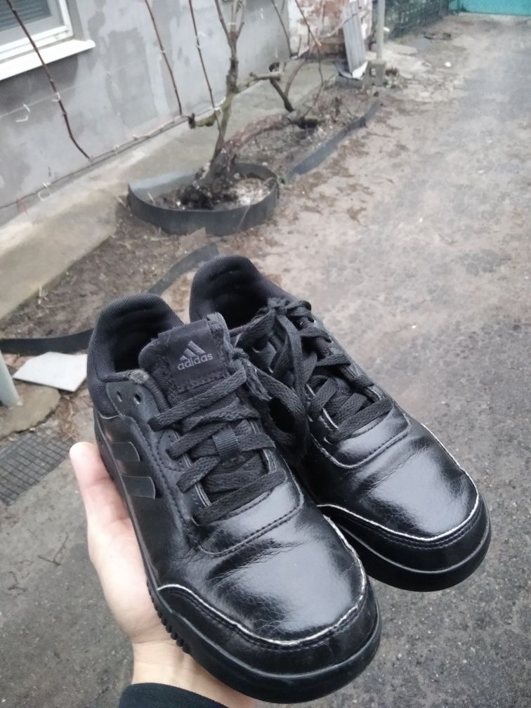 Детские кроссовки Adidas, Nike, Skechers б/у p. 30, 32, 35, 35,5