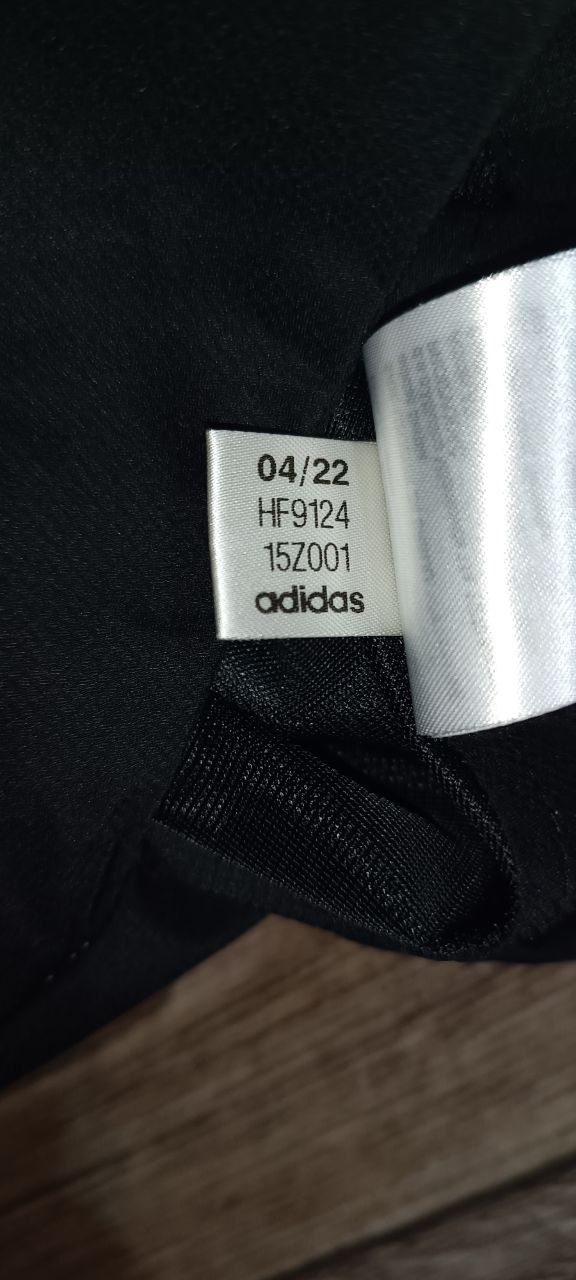 Продам оригинальные штаны Adidas на мембране