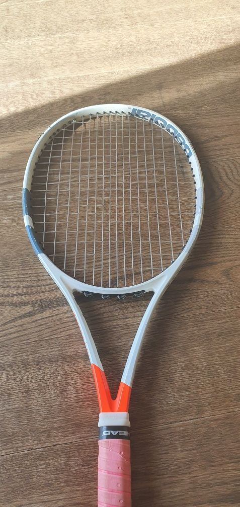 Babolat Pure Strike JR 26 juniorska rakieta do tenisa