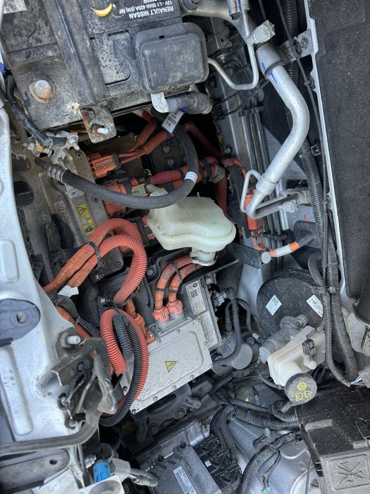 Кришка багажника,Ляда Renault k-ze Dacia Spring Дача Спрінг в наявност