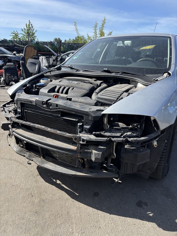 Octavia II 1.6 mpi pas przedni kompletny chłodnice Klima