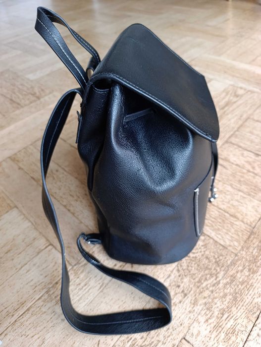 Zara plecak damski elegancki z klipsem ta na sznurkach,czarny