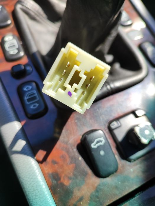 Датчик торможения на мерседес