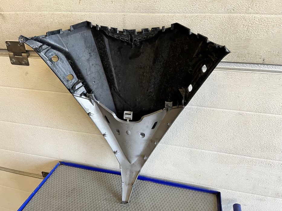 Owiewka czaszy kymco x-town 125 300