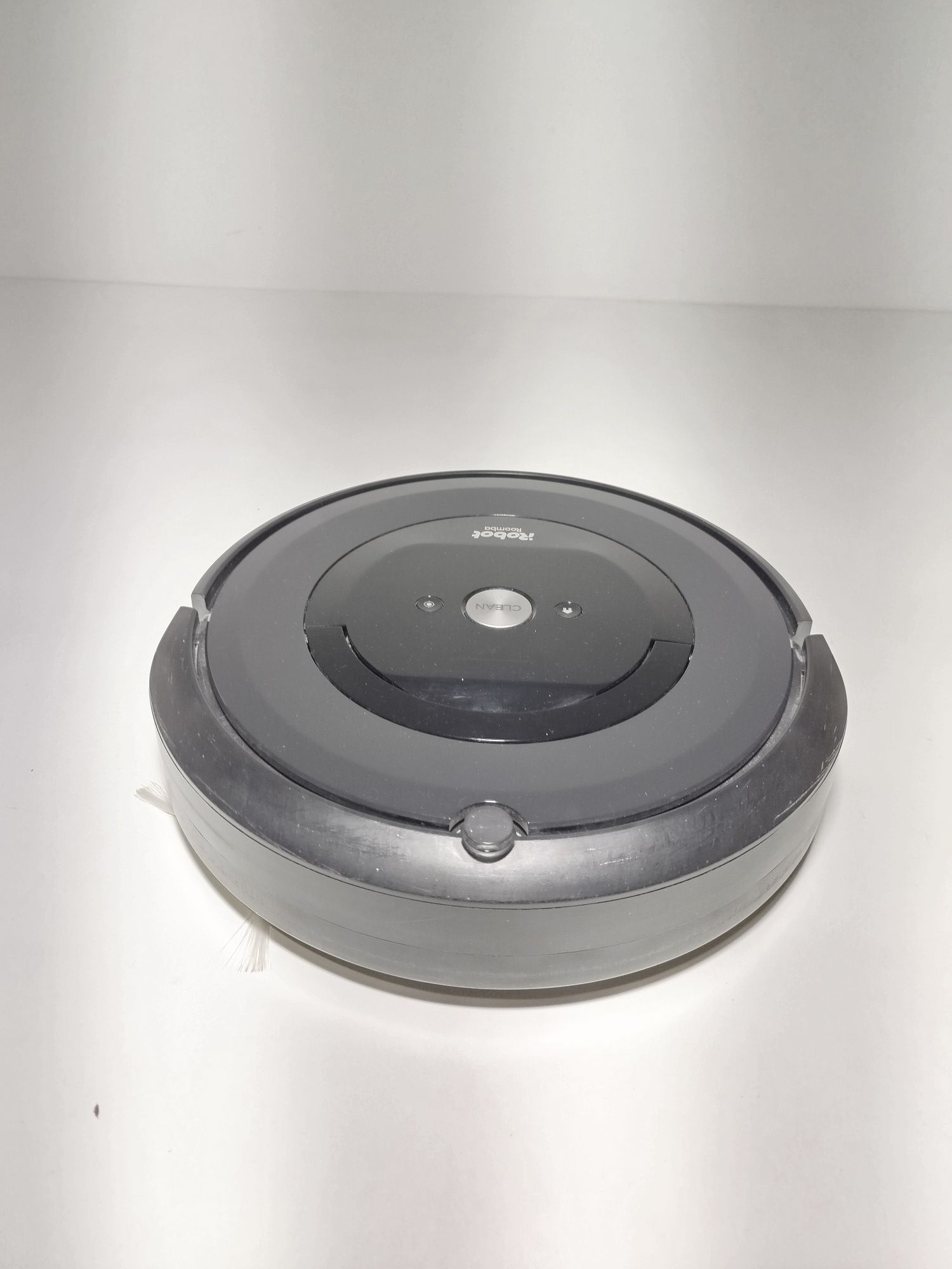 Robot sprzątający iRobot Roomba e6 czarny