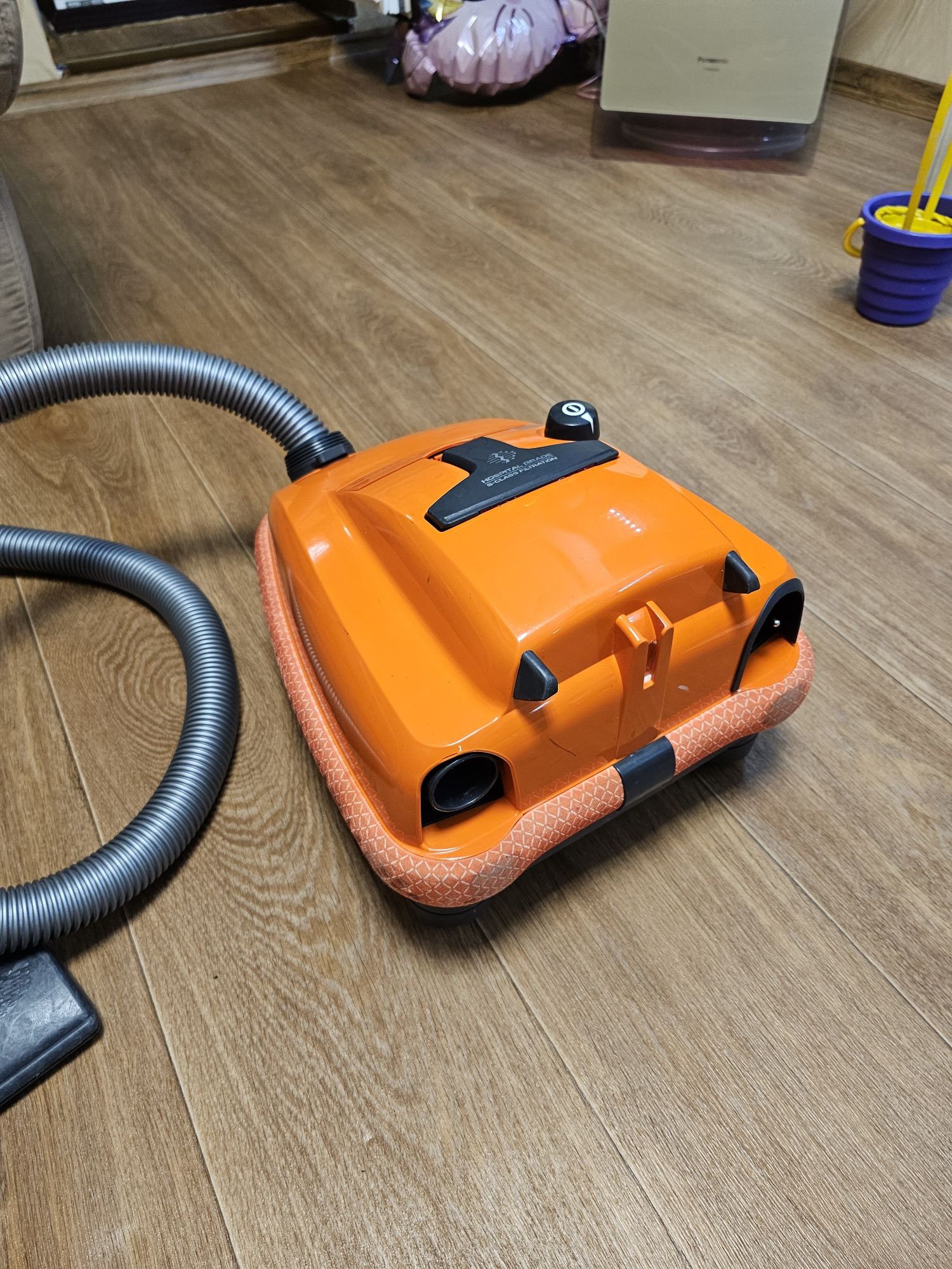 Пылесос Bork V705 orange