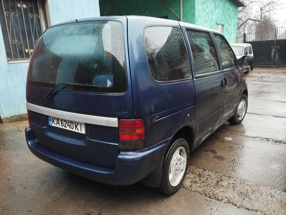 Nissan serena c23