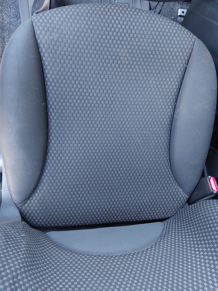 Nissan note fotel kierowcy lub pasażera
