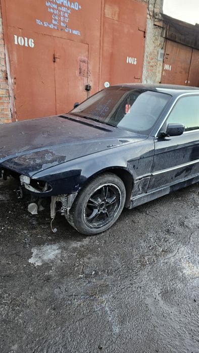 BMW 7 series E38 2001 3.5 V8