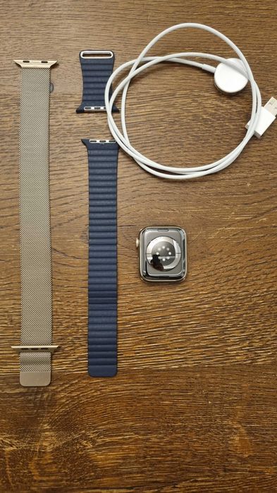 APPLE Watch 6 GPS+Cellular 44mm koperta ze stali nierdzewnej złoty