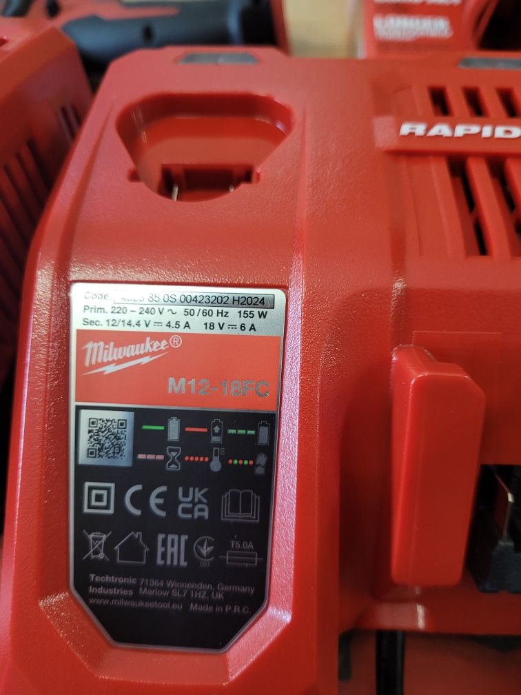 Milwaukee M18 Bh+ Ładowarka