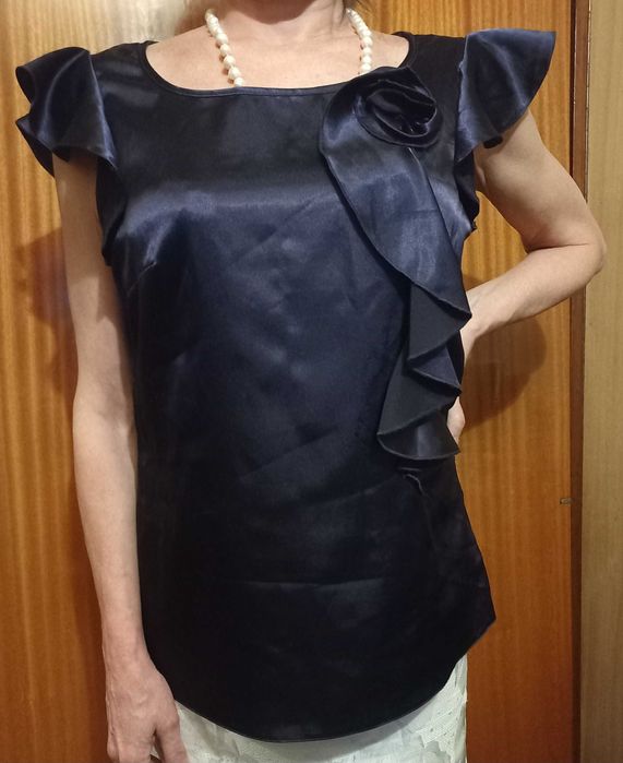 Продам блузу в хорошем состоянии. Размер 46