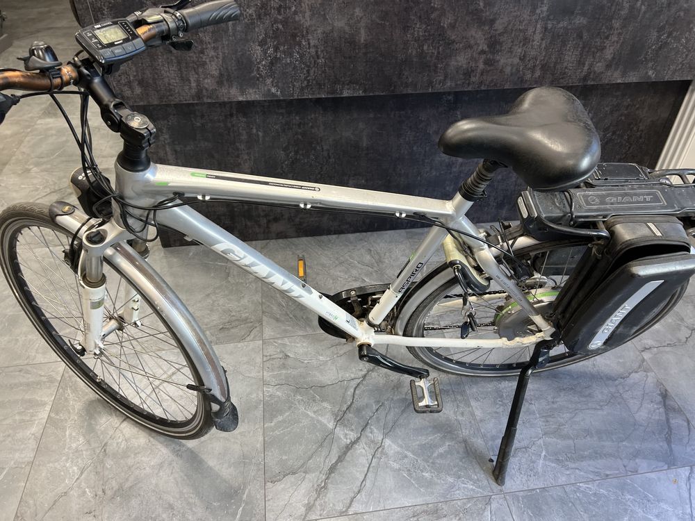 Rower elektryczny GIANT ASPIRO HYBRID 36V do ogarniecia