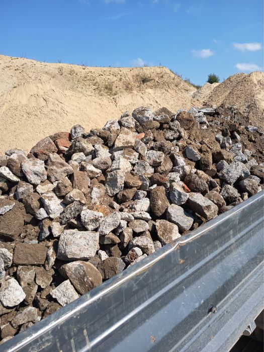 Żwir piasek kamień ziemia ogrodowa siana do 5 ton