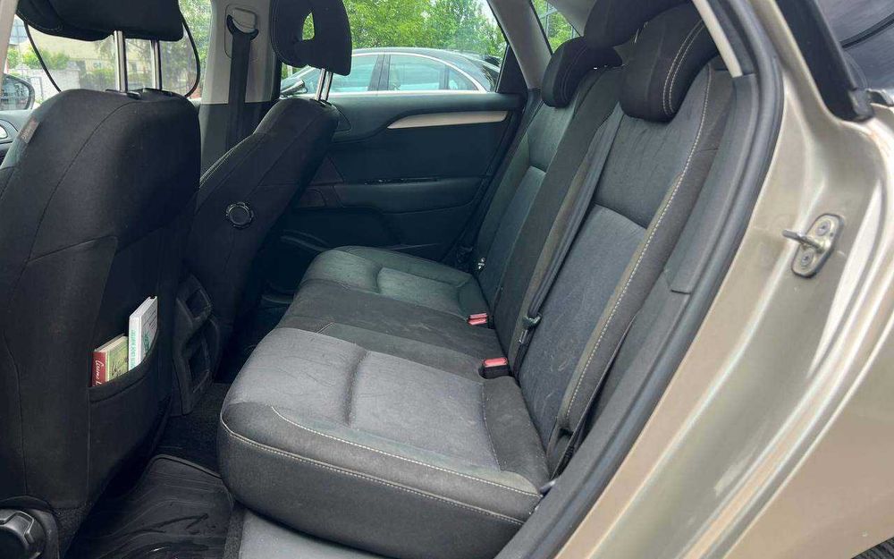 Citroen C4 2011 року