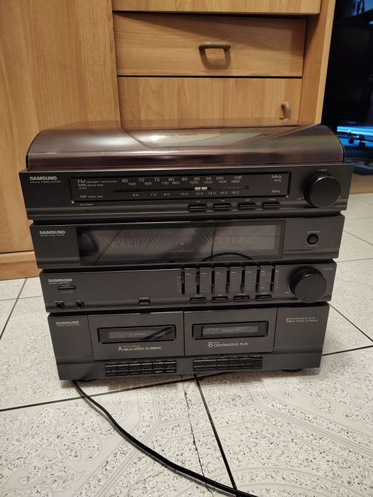 Stara Wieża stereo Samsung VIP-670