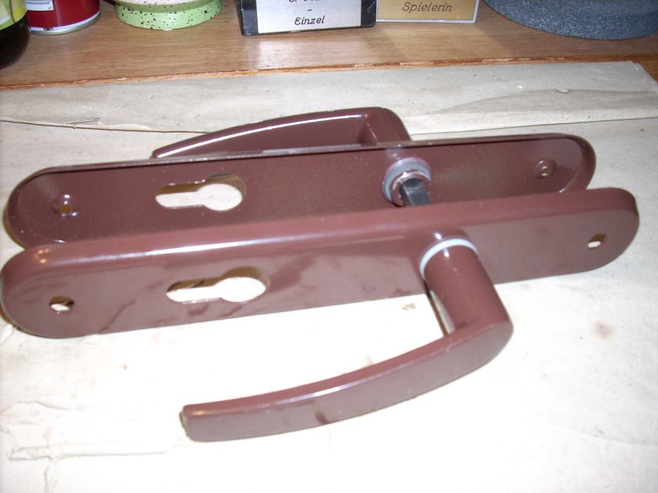 klamki szyldy do drzwi