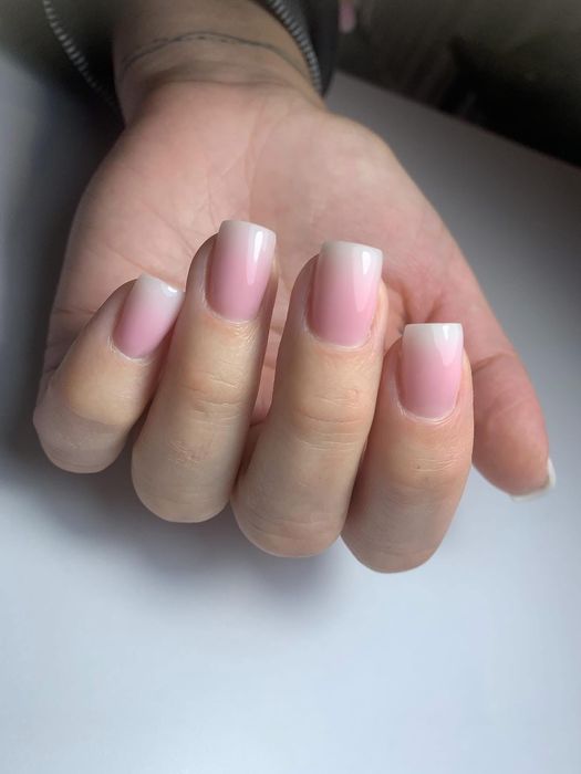 Манікюр педикюр нарощування нігтів на верхні і нижній форми