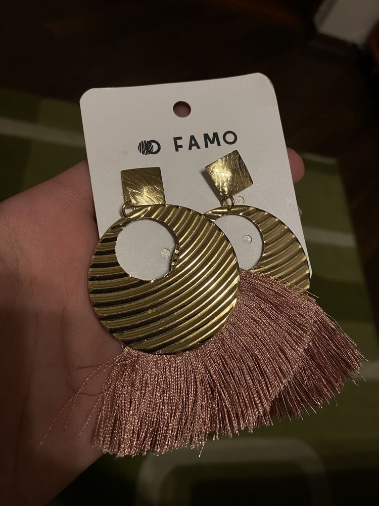 Продам нові сережки FAMO