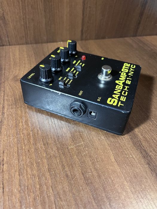 Гітарна педаль SansAmp gt2