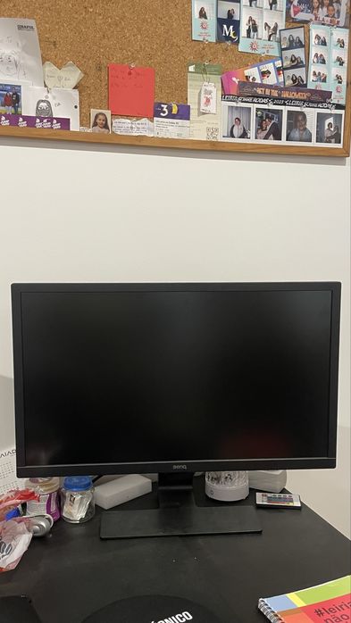 Monitor gamer ajustável 55x35 cm