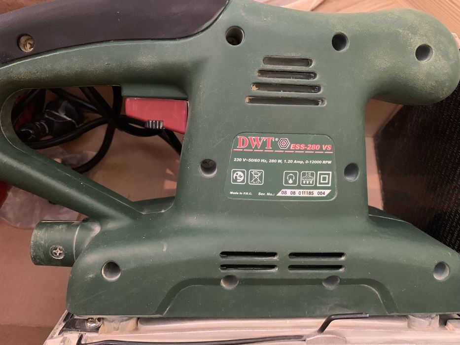 Вібраційна шліфмашинка DWT , вживана . В ідеальному стані.