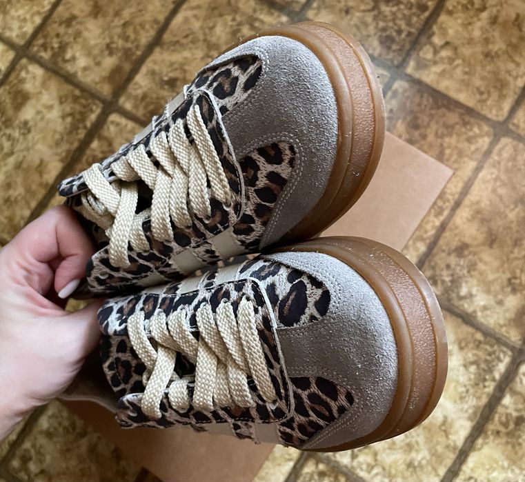 Кеди натуральна шкіра  39 р.