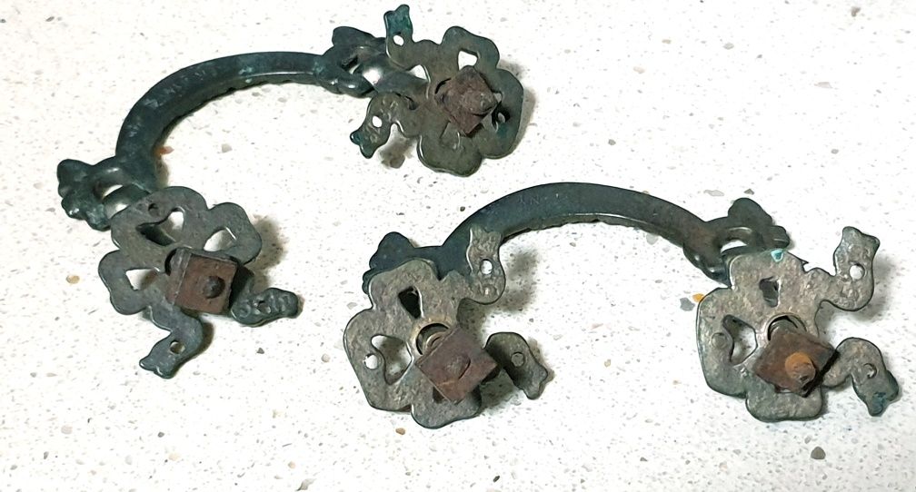 Conjunto de 4 antigos puxadores de gavetas Dona Maria