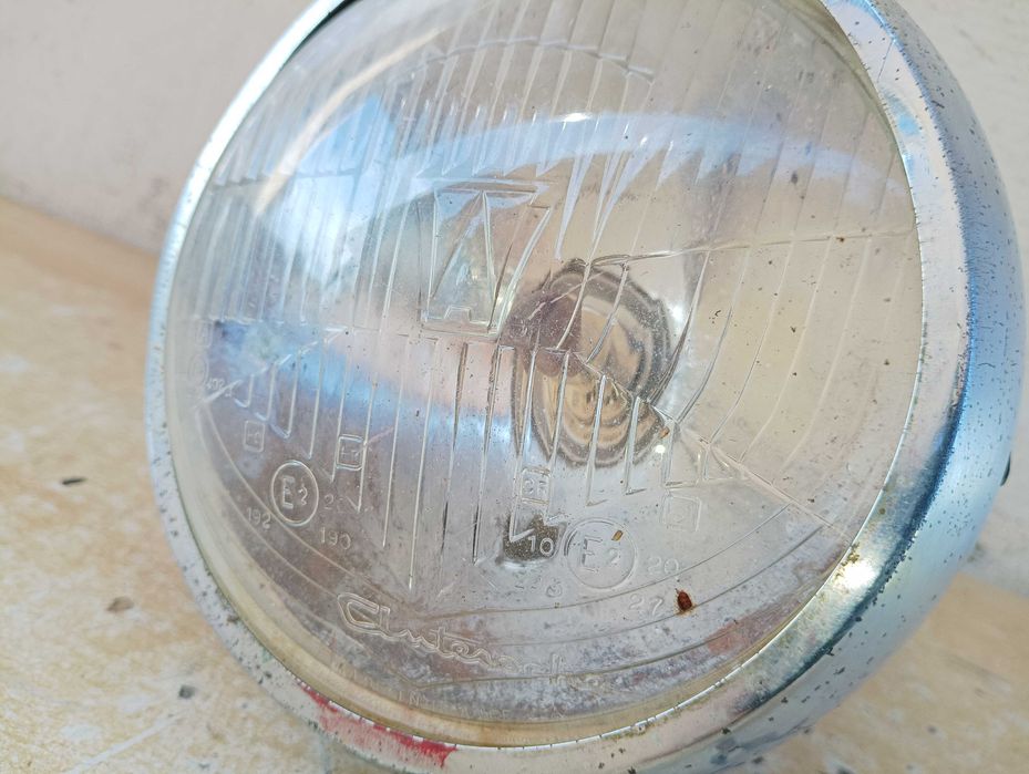 WSK-125 - lampa przód z kominem i licznikiem 04465.
