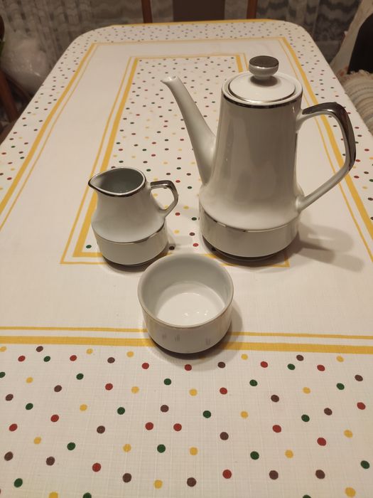 Chodziez porcelana dzbanek
