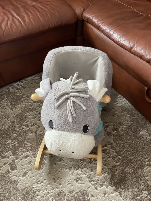 Іграшка - гойдалка доя малюків