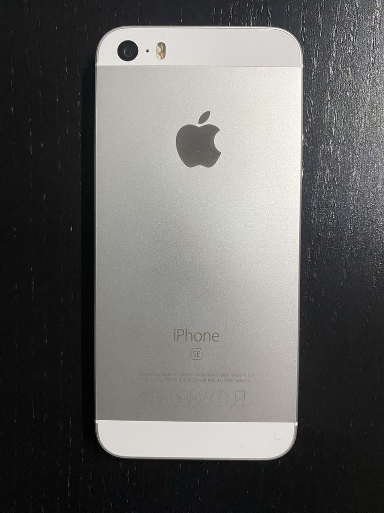 iPhone SE pojemność 16GB