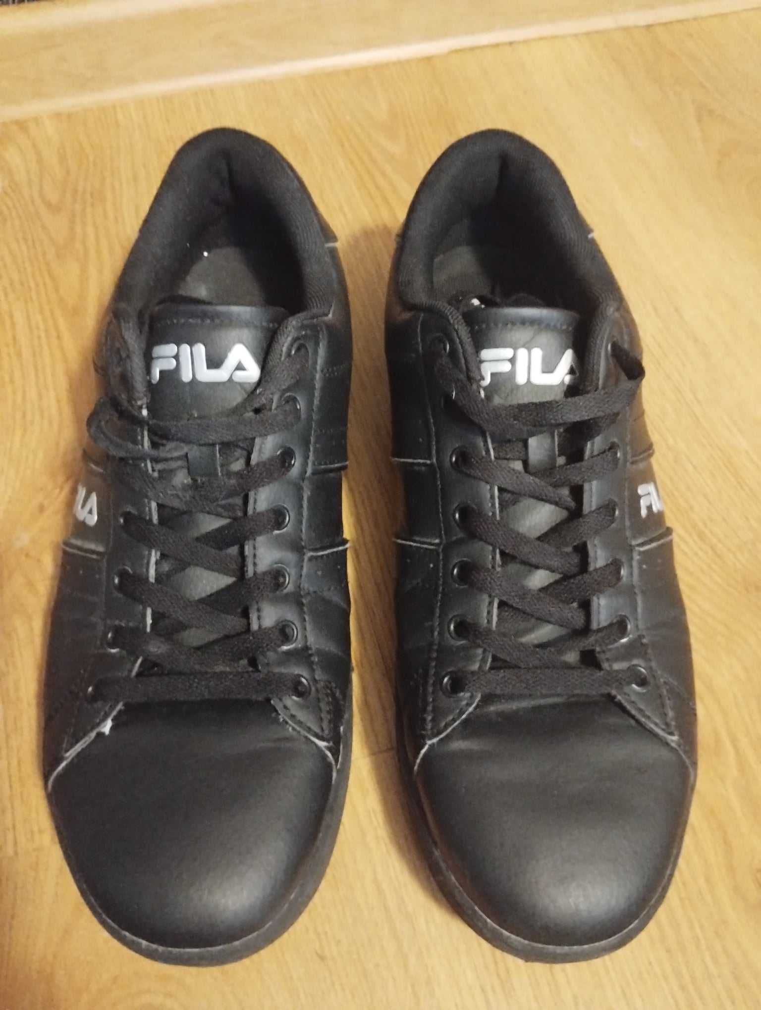 Buty sportowe FILA roz. 44