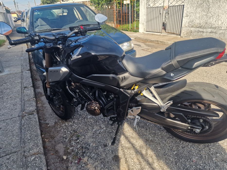 CB650R 2019  com 24.500km