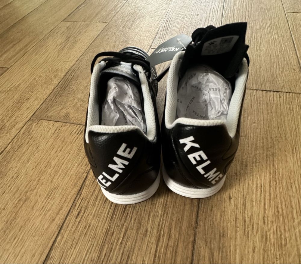 Сороконожки Kelme BASIC 42 роз.