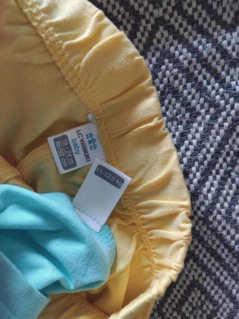 Продам детский комплект из футболки и шортиков/шорты
