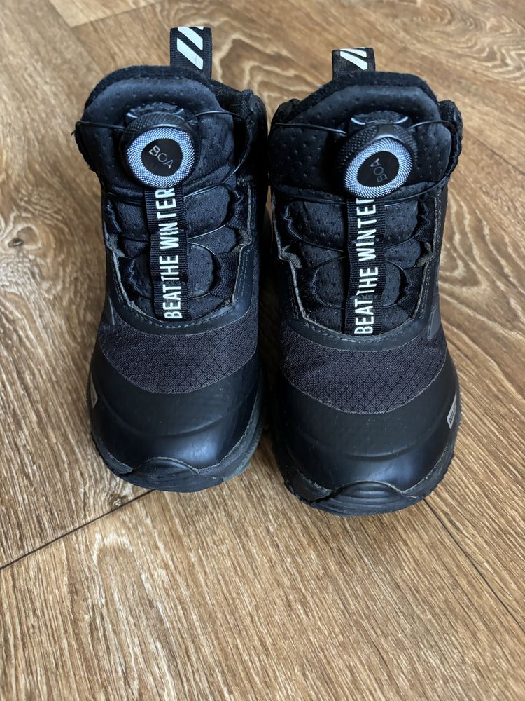Продам  оригінальні черевикі adidas