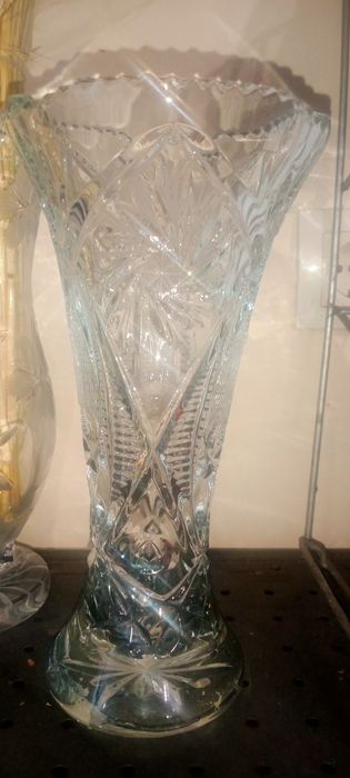 Кришталеві вази, хрустальные вазы