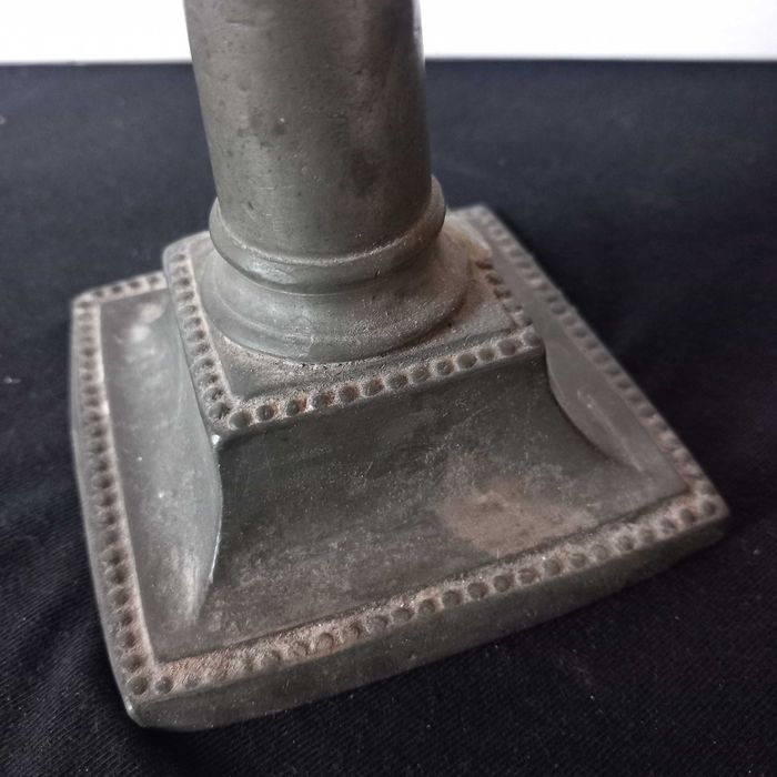 Castiçal em estanho