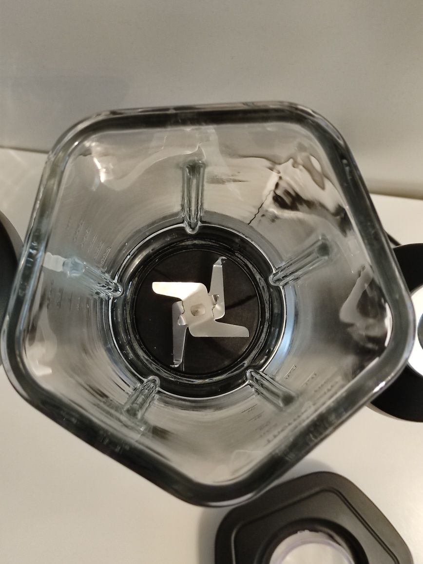Bosch Blender kielichowy VitaStyle Mixx2Go