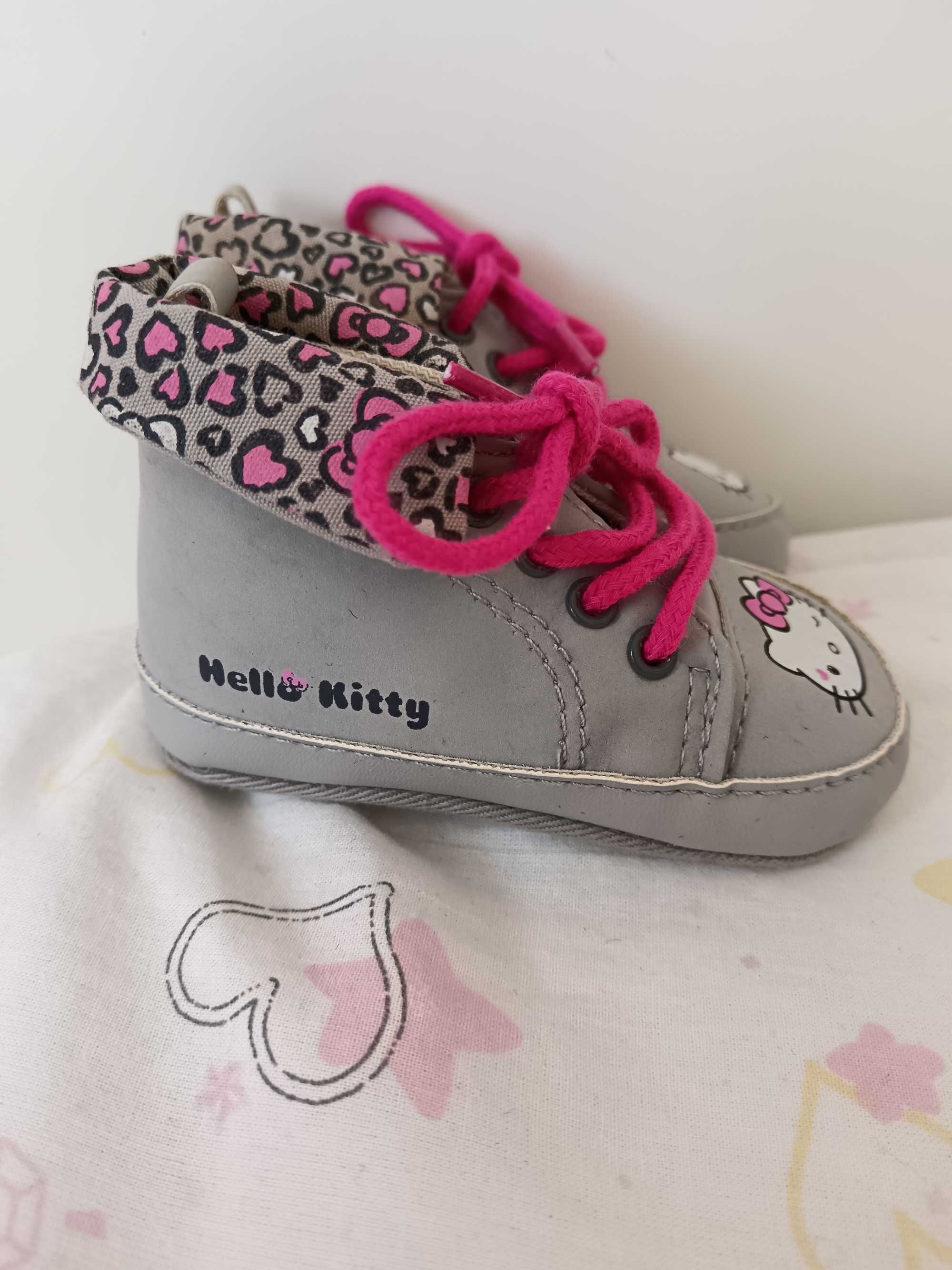 Sapatos bebé hello kitty 17