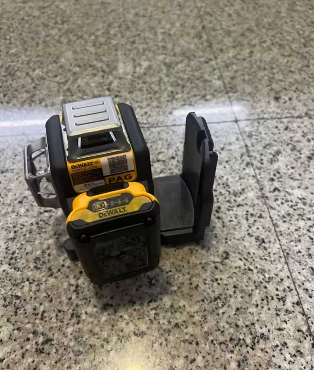 DeWalt laser krzyżowy  DW089LG  NOWY OKAZJA !