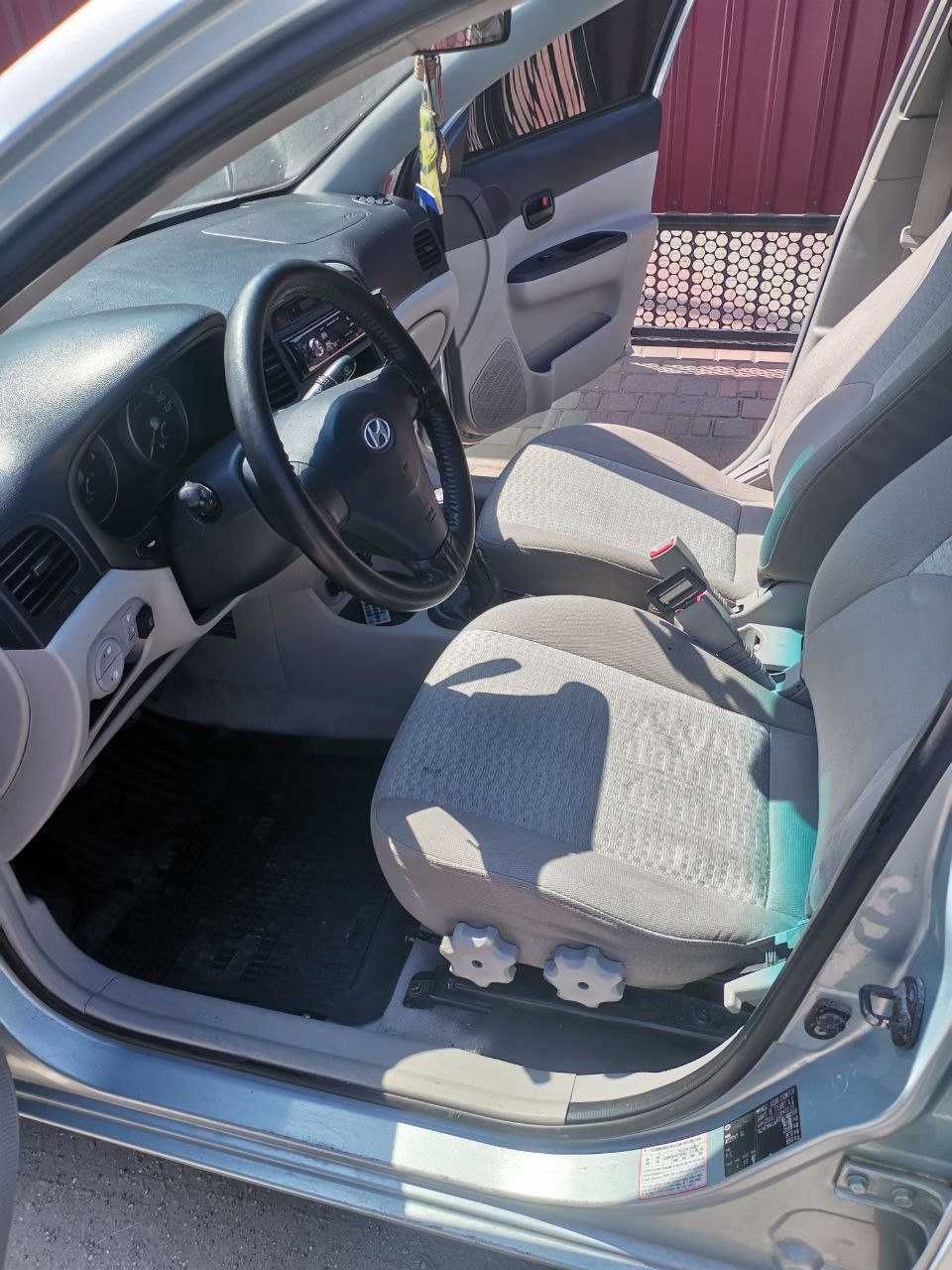Hyundai Accent 2007.