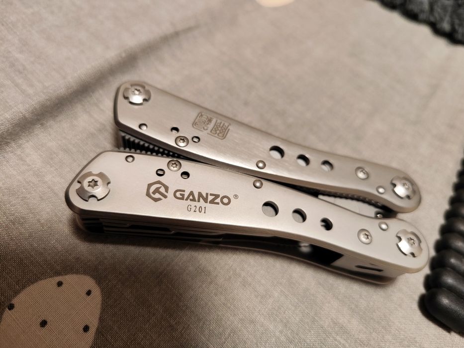 Мультитул Ganzo G201 в стані нового! Біти в комплекті, чохол