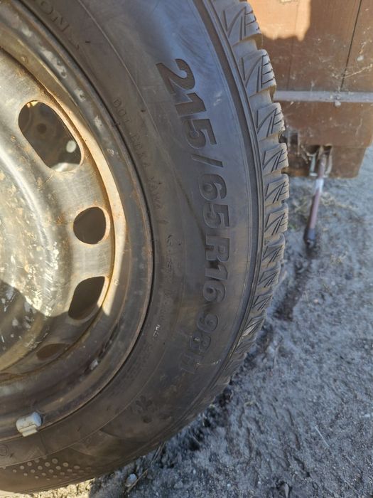 2sztuki Felgi z oponami zimowymi215/65/16