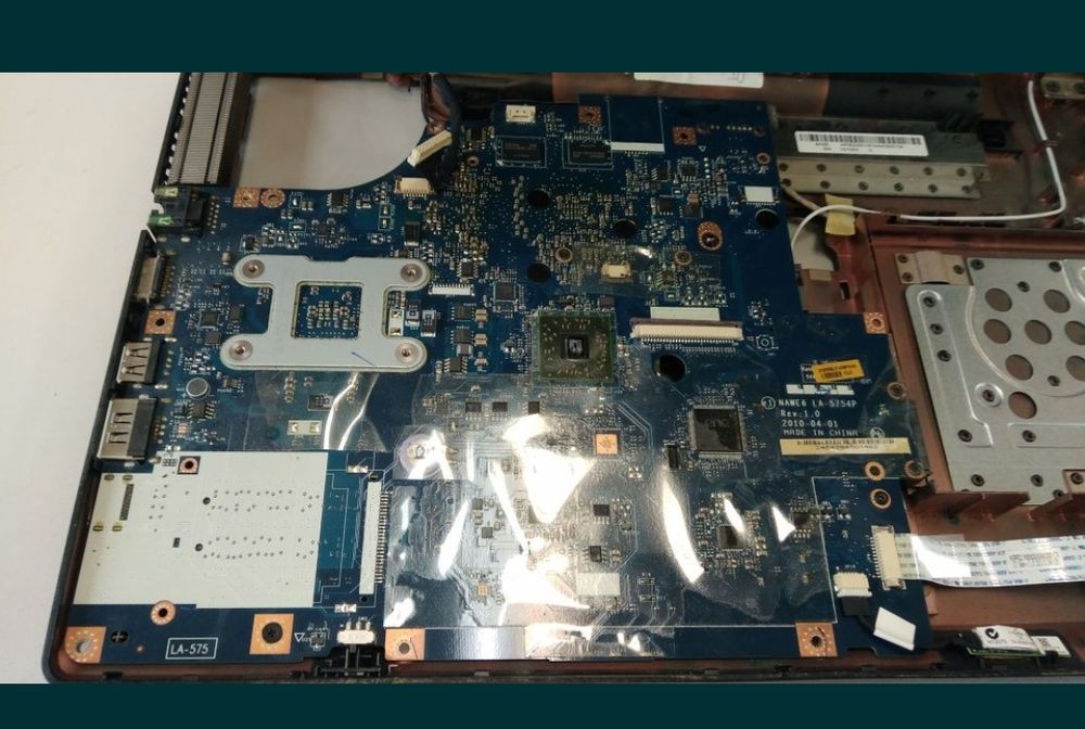 Części, laptop Lenovo G565.
Touchpad laptop Lenovo