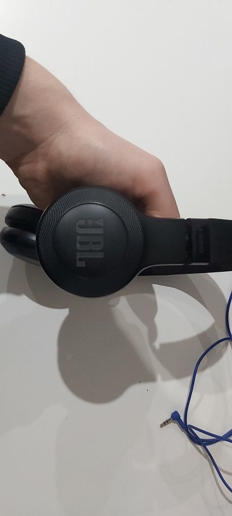 Słuchawki JBL e35