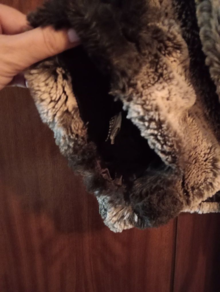 Bolero em pêlo tons castanhos